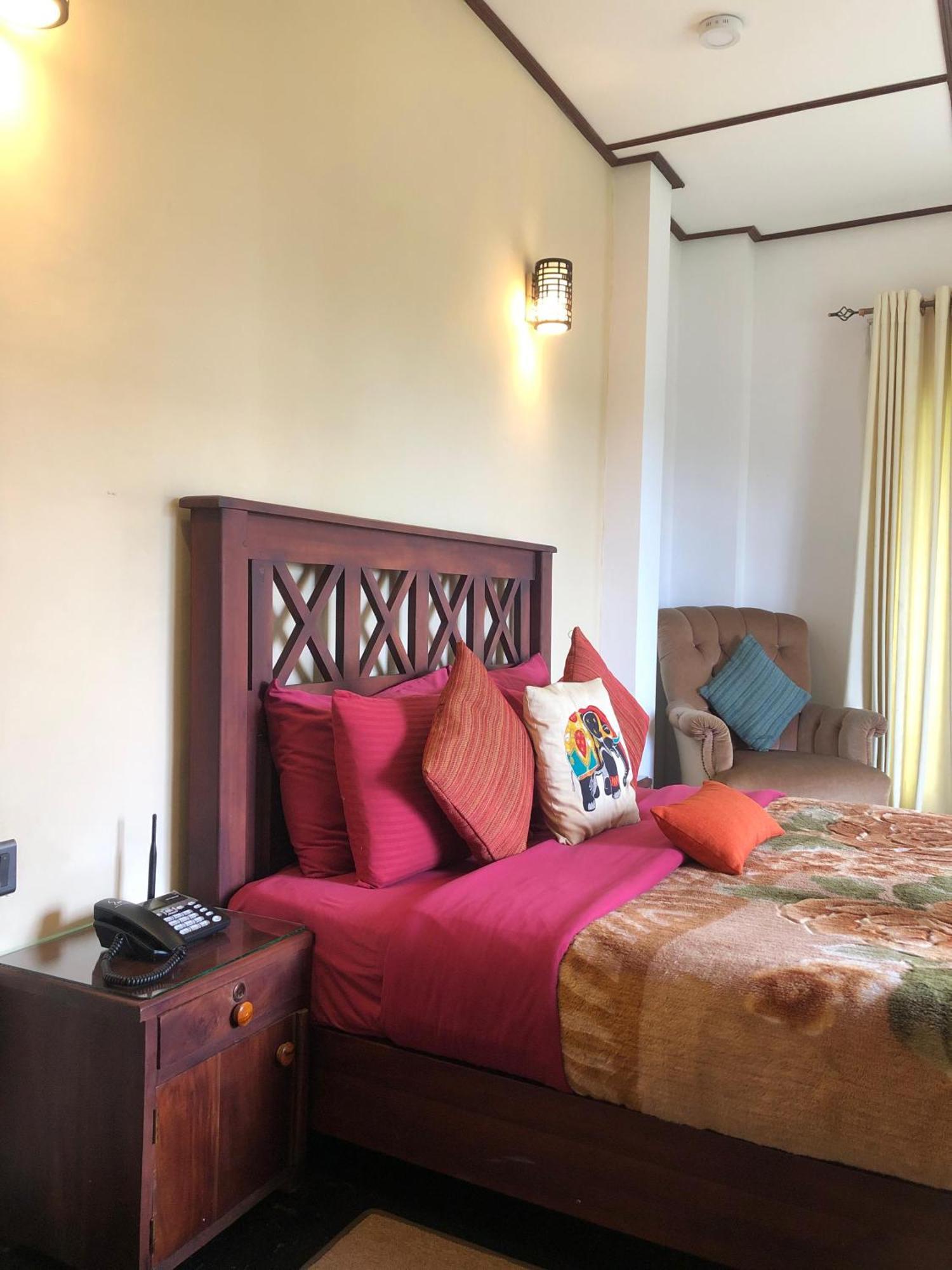 Suriya Guest Hotell Nuwara Eliya Exteriör bild